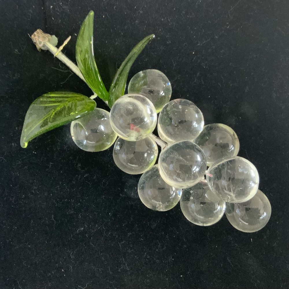 NWOT lovely Murano glass, made in Italy. Clear glass grapes. - Picture 2 of 6